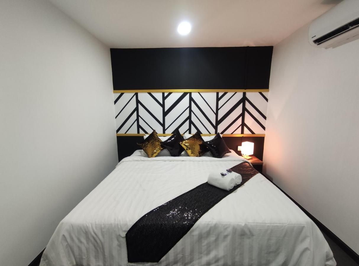 The Sky Inn Kuantan Exterior photo