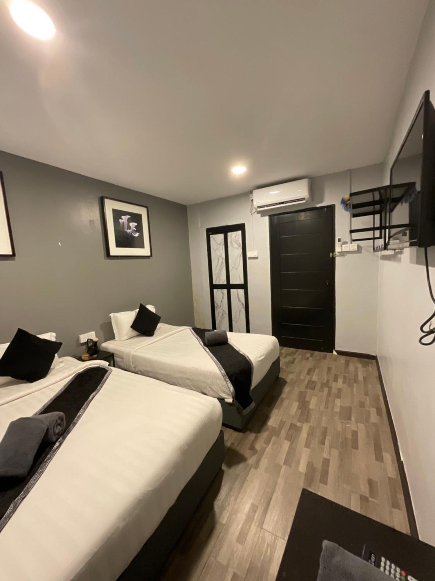 The Sky Inn Kuantan Exterior photo