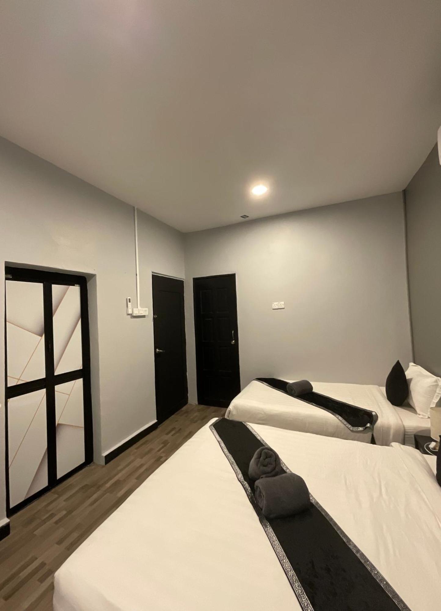 The Sky Inn Kuantan Exterior photo
